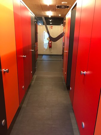 Illuminazione LED ammodernata nell’area spogliatoi di Emser Therme